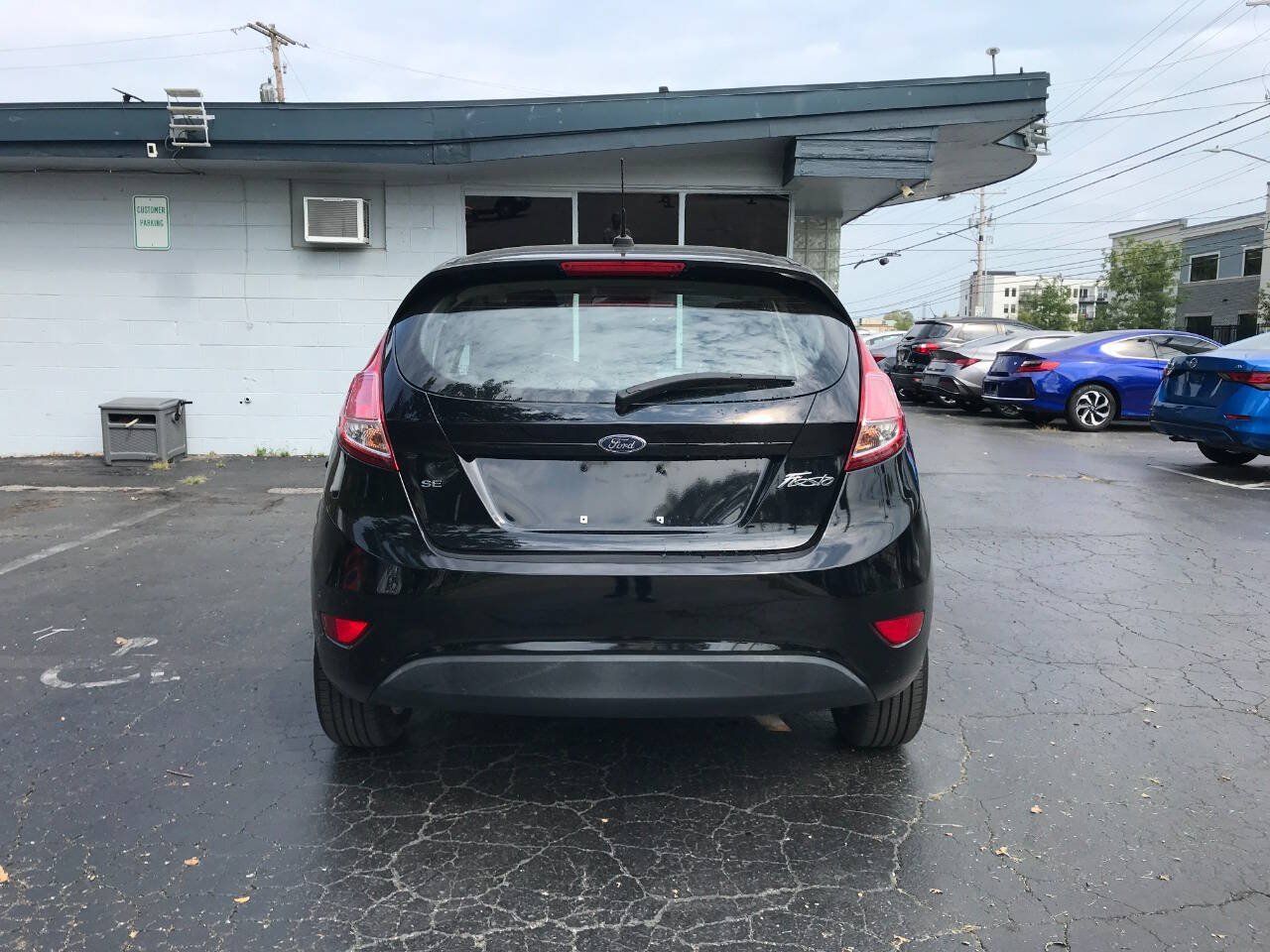 Used 2016 Ford Fiesta SE w/ Cold Weather Package FWD image 6