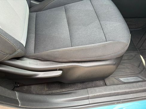 Used 2025 Chevrolet Trax LS w/ LS Convenience Package FWD image 46