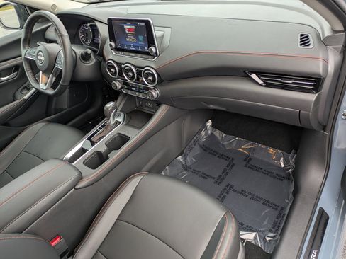 Used 2024 Nissan Sentra SR w/ SR Premium Package image 27