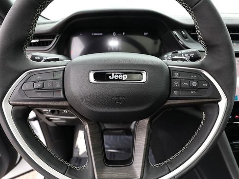 New 2026 Jeep Grand Cherokee Limited w/ Limited Altitude Package AWD/4WD image 13