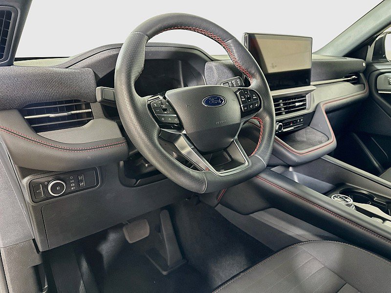 Used 2026 Ford Explorer ST-Line AWD/4WD image 9