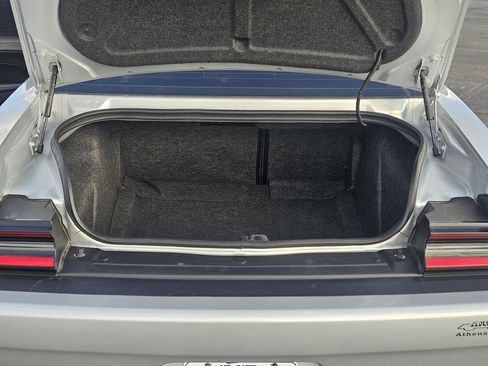 Used 2022 Dodge Challenger R/T w/ Plus Package image 7