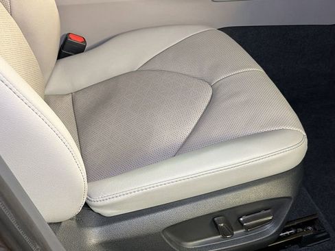 Used 2024 Toyota Camry XSE w/ Navigation Package image 11