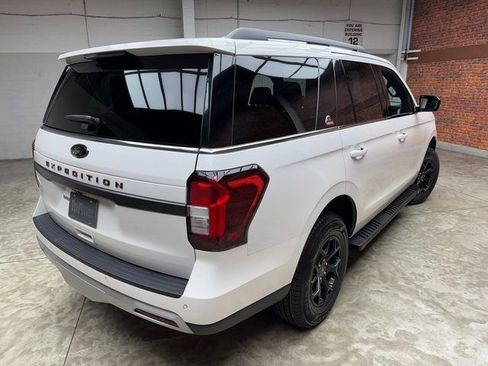 Used 2024 Ford Expedition Timberline image 4