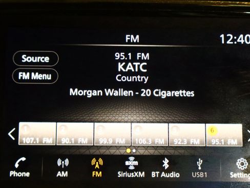 Used 2023 Nissan Frontier PRO-4X w/ Technology Package image 32