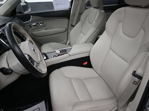 Used 2025 Volvo XC90 B5 Plus w/ Protection Package AWD/4WD image 25