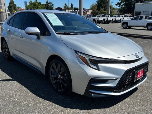 Certified 2026 Toyota Corolla SE w/ SE Premium Package AWD/4WD image 3