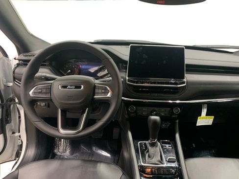 New 2026 Jeep Compass Latitude AWD/4WD image 19