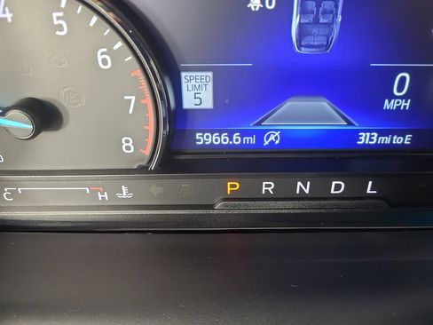 Used 2023 Ford Explorer Limited w/ Limited Technology Package AWD/4WD image 11