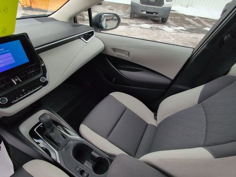 Certified 2023 Toyota Corolla LE image 32