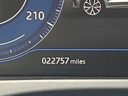 Used 2020 Jaguar F-PACE SVR image 21