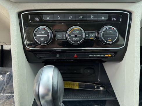 Used 2021 Volkswagen Atlas SEL Premium image 26