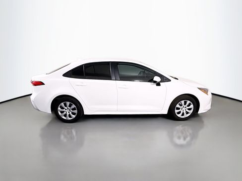 Used 2025 Toyota Corolla LE FWD image 11
