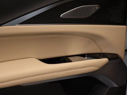 New 2026 Cadillac Lyriq V image 26