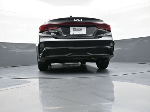 Certified 2023 Kia Forte LXS w/ LXS Technology Package FWD image 29