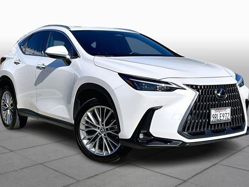 Used 2025 Lexus NX 350 AWD w/ Premium Package image 2