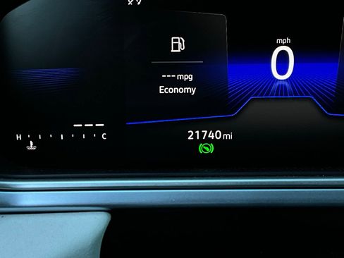 Used 2025 Volkswagen Taos SE image 40