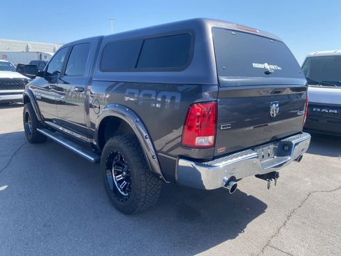 Used 2017 RAM 1500 Classic SLT w/ SLT Plus D￩cor Group AWD/4WD image 8