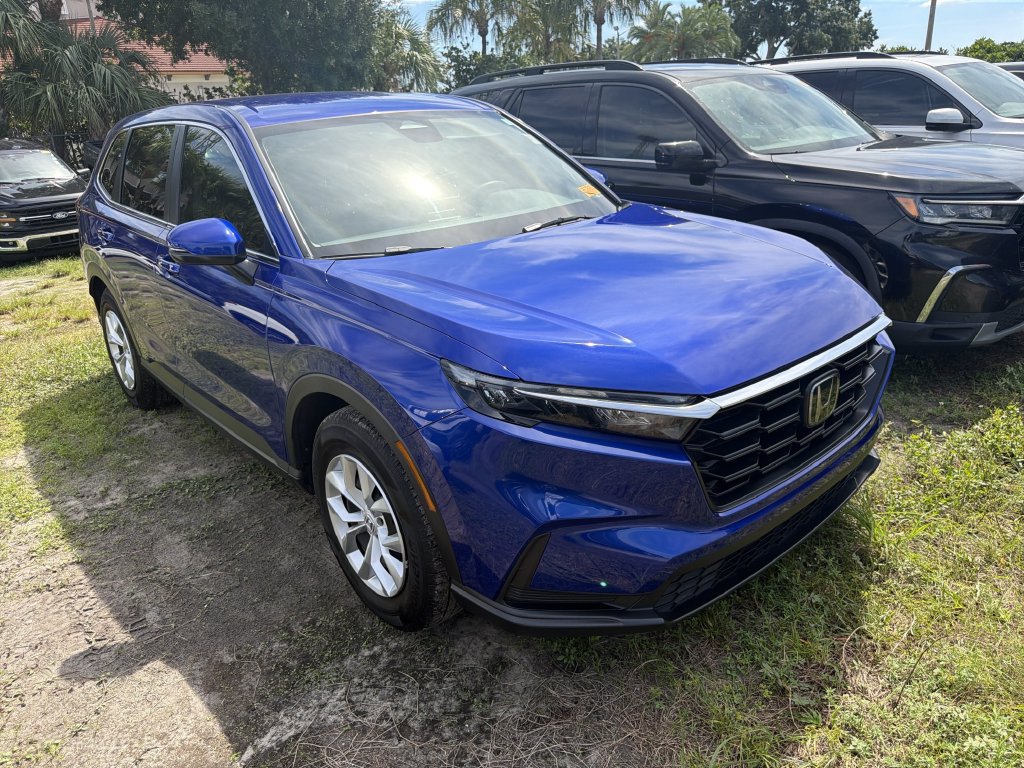 Used 2025 Honda CR-V LX image 1