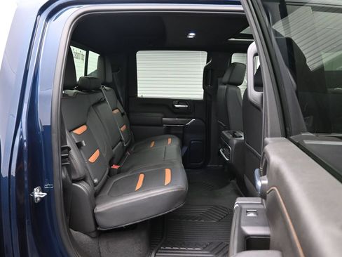 Used 2022 GMC Sierra 2500 AT4 w/ AT4 Premium Plus Package AWD/4WD image 12