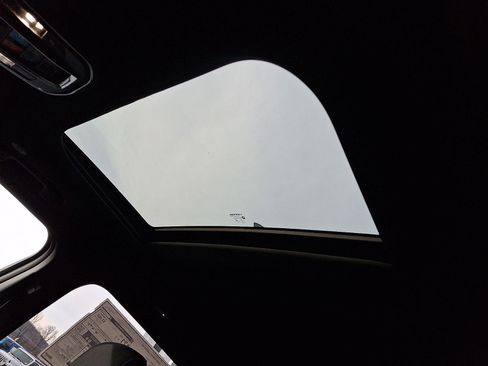 New 2025 Jeep Grand Cherokee L Laredo image 10