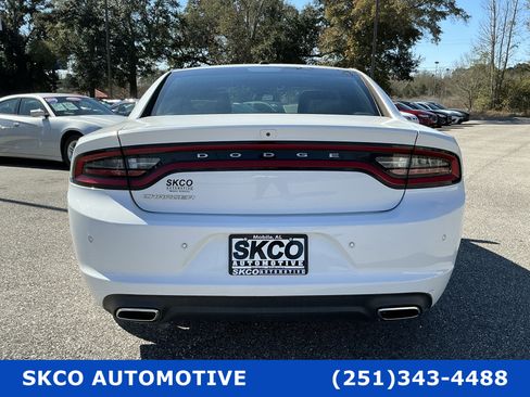 Used 2020 Dodge Charger SXT image 4