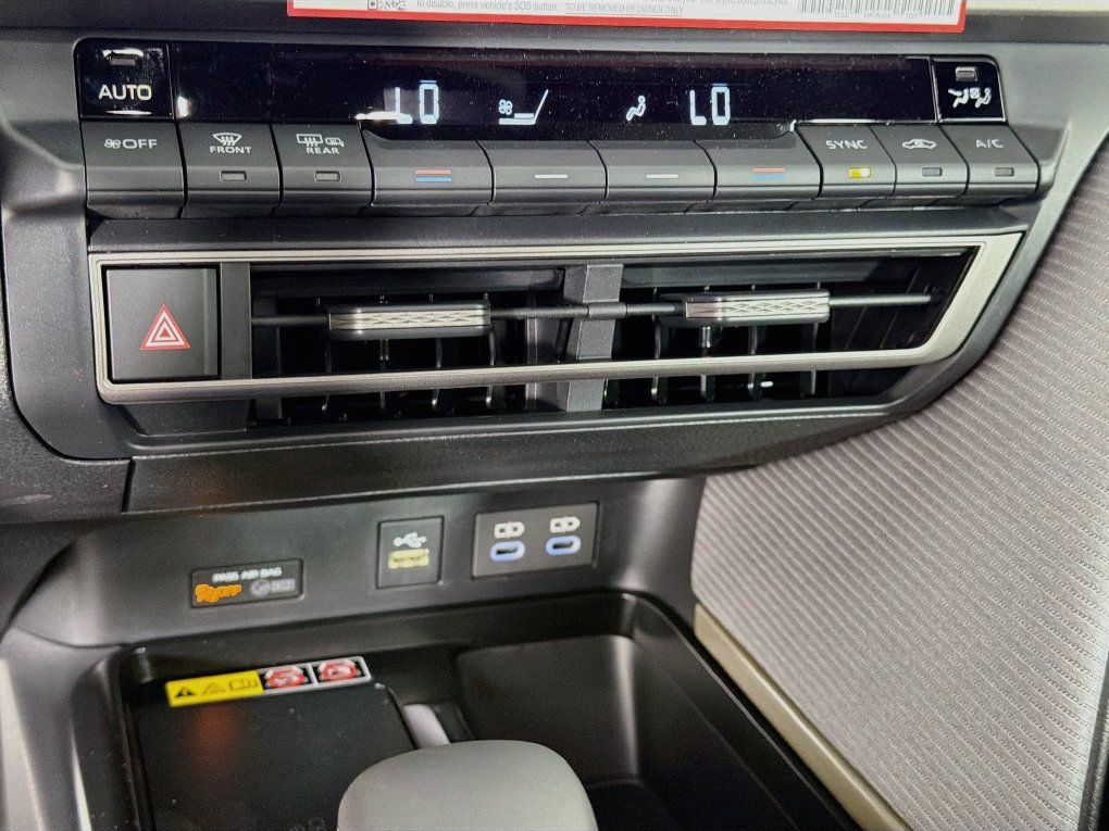 Used 2026 Toyota Camry SE FWD image 20