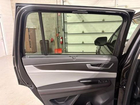 New 2026 Volkswagen Atlas Peak Edition image 14