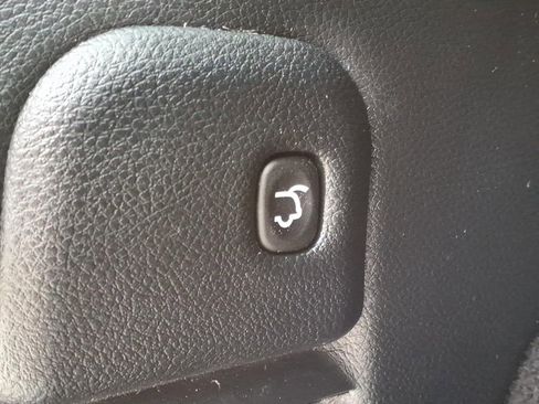 Used 2021 Jeep Grand Cherokee Overland AWD/4WD image 17
