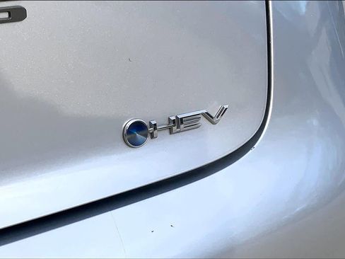 Used 2024 Toyota Prius Limited image 9