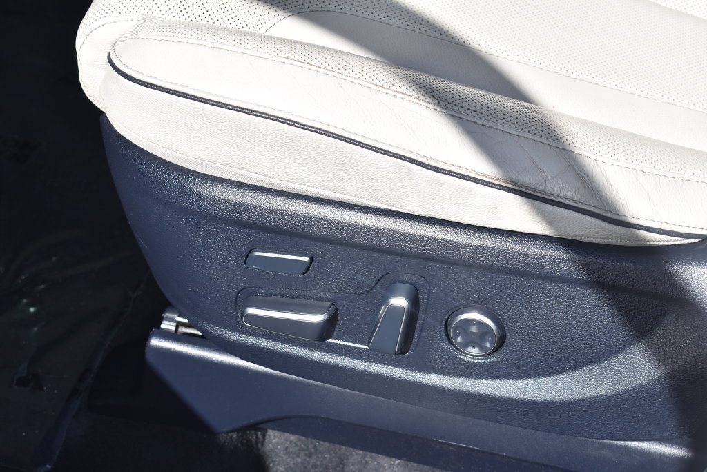Certified 2023 Hyundai Palisade Limited FWD image 19