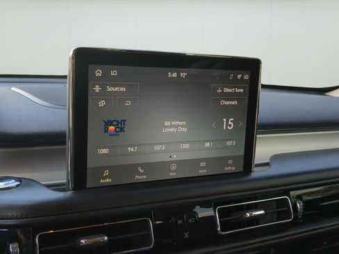 Used 2022 Lincoln Aviator AWD w/ Premium Package image 17