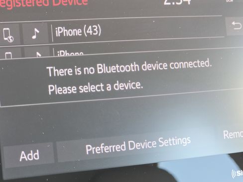 Used 2023 Toyota Camry SE image 5