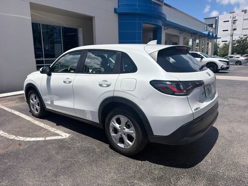 Used 2023 Honda HR-V LX image 11