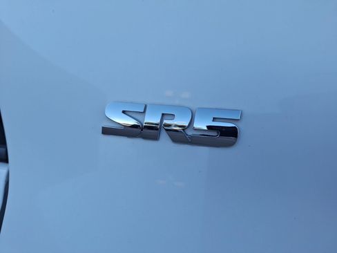 Used 2014 Toyota 4Runner SR5 image 12