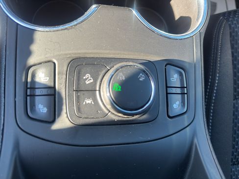 Used 2022 GMC Terrain SLE w/ Driver Convenience Package AWD/4WD image 16
