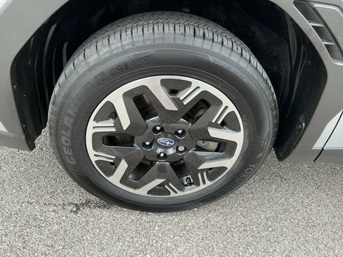 Certified 2025 Subaru Forester Premium w/ Convenience Package #1 AWD/4WD image 9