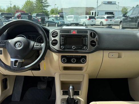 Used 2011 Volkswagen Tiguan S AWD/4WD image 15