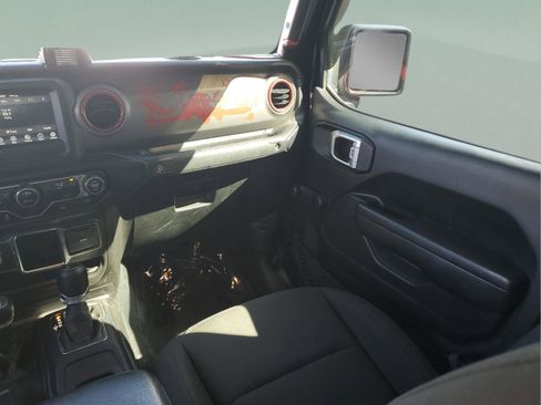 Used 2022 Jeep Gladiator Sport AWD/4WD image 10