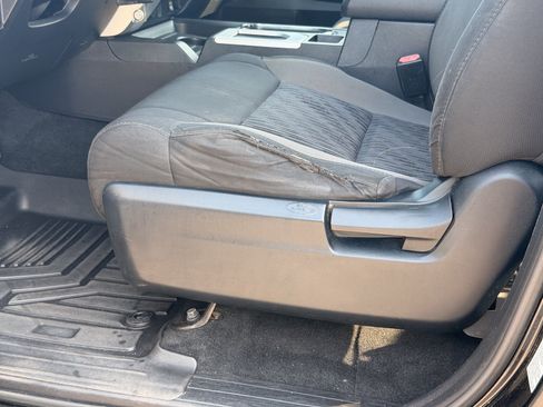 Used 2017 Toyota Tundra SR5 AWD/4WD image 15