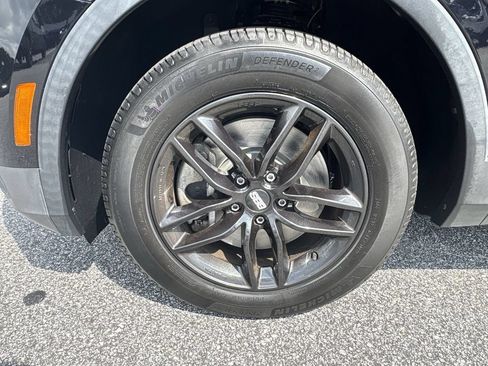 Used 2018 Volkswagen Tiguan SE w/ Panoramic Sunroof Package FWD image 31