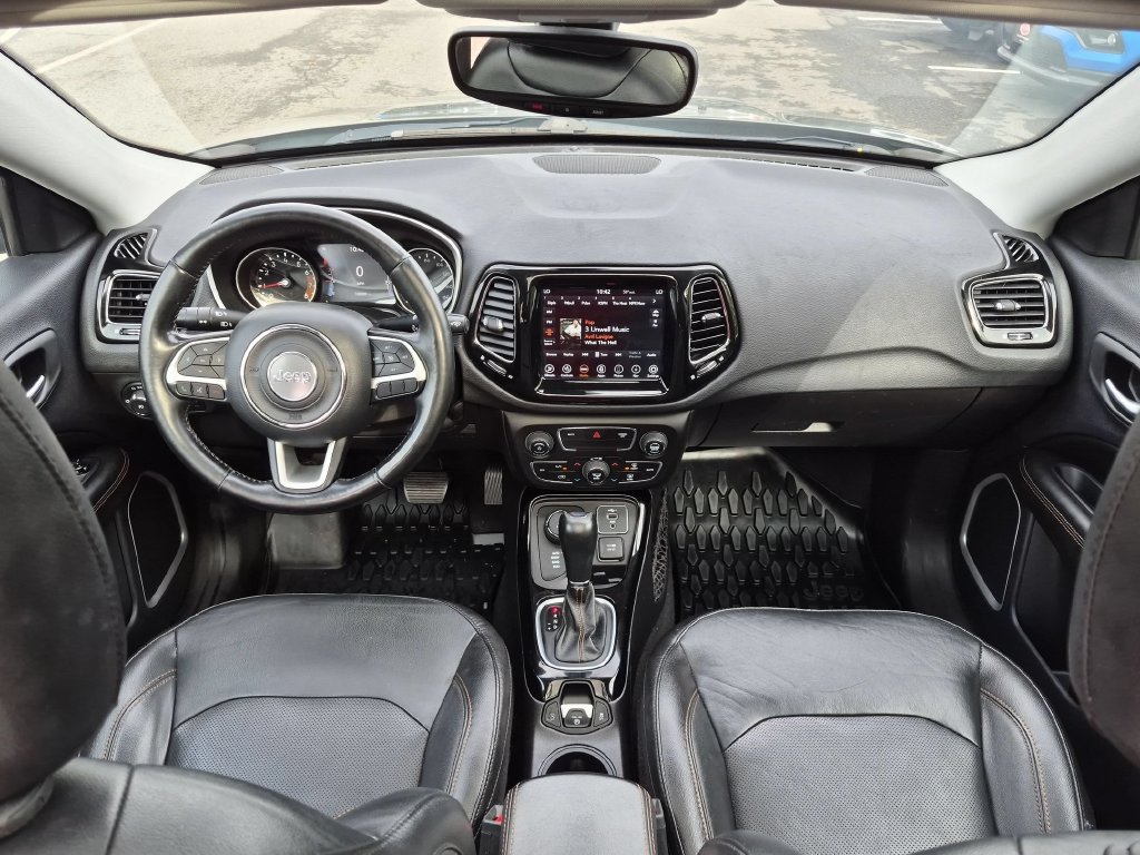 Used 2020 Jeep Compass Limited AWD/4WD image 22