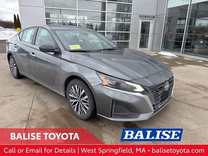 Used 2024 Nissan Altima 2.5 SV