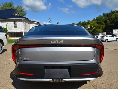 Used 2025 Kia K4 FWD image 6