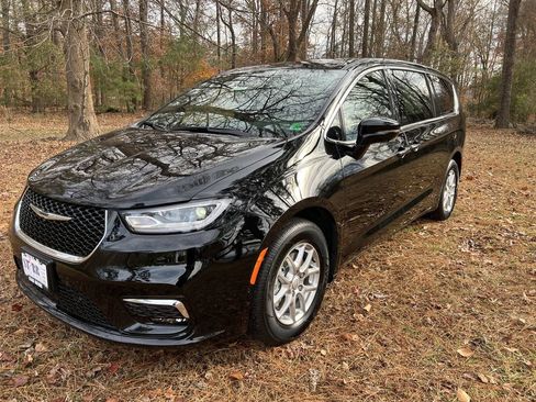 New 2026 Chrysler Pacifica Select FWD image 7
