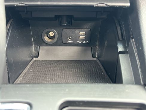 Used 2019 Subaru Outback 2.5i AWD/4WD image 6