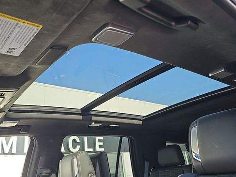 Certified 2022 Cadillac Escalade Premium Luxury Platinum w/ Heavy-Duty Trailer Package image 16