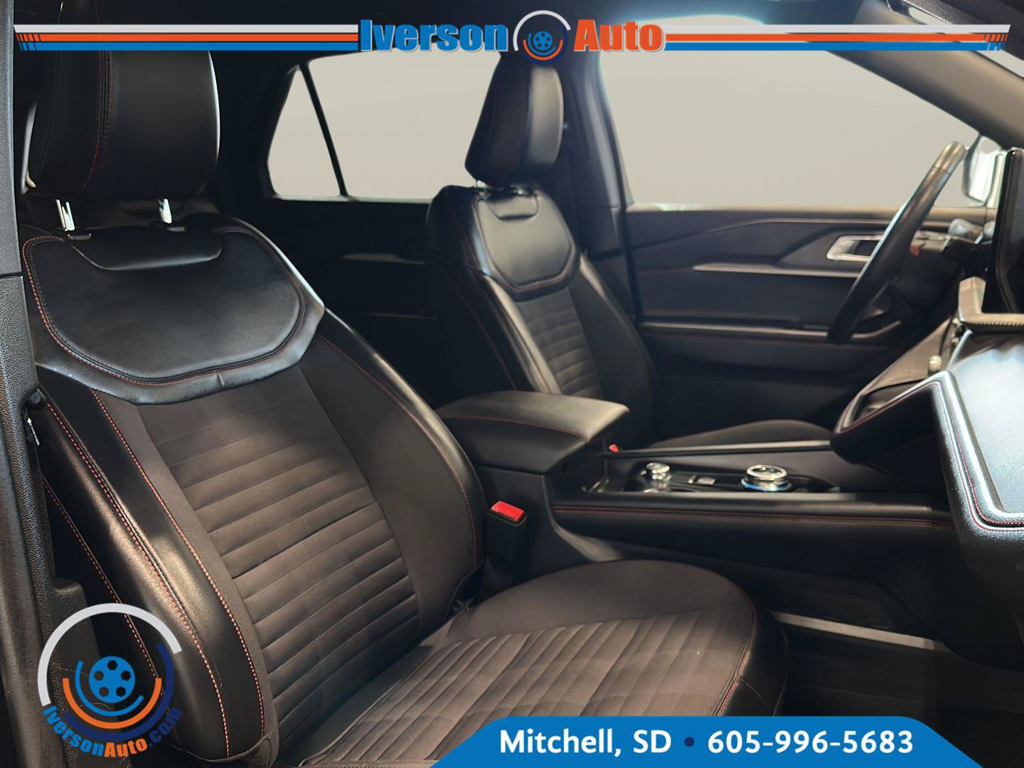 Used 2025 Ford Explorer ST-Line AWD/4WD image 32