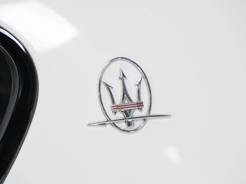 Used 2014 Maserati GranTurismo Coupe RWD image 20
