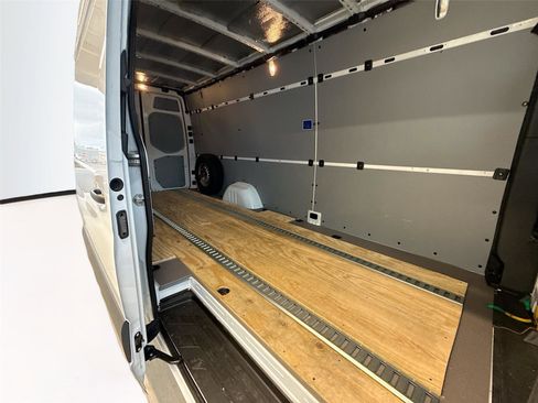 Used 2025 Mercedes-Benz Sprinter 2500 image 14